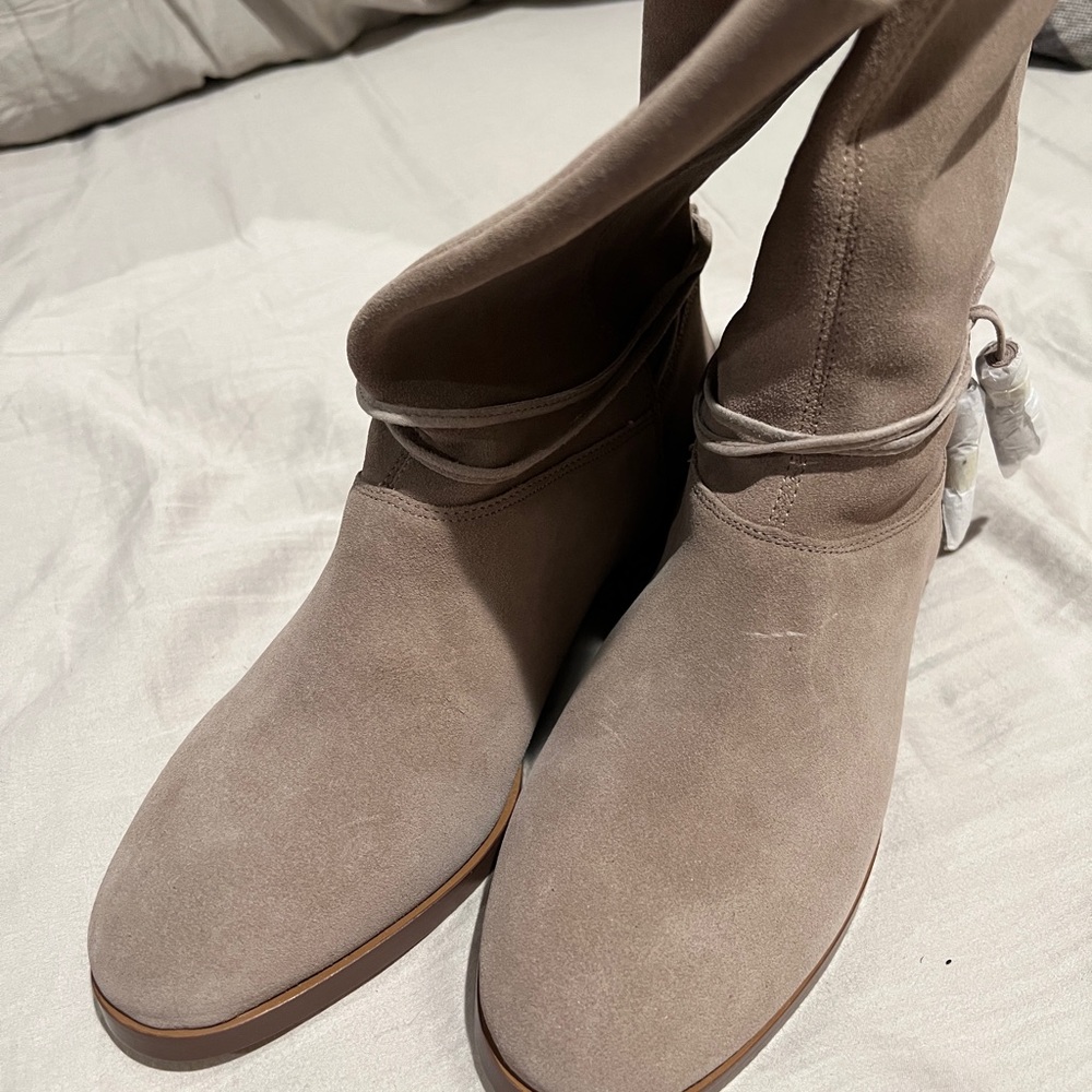 Land’s End tan suede boots size 10B - Picture 3 of 10